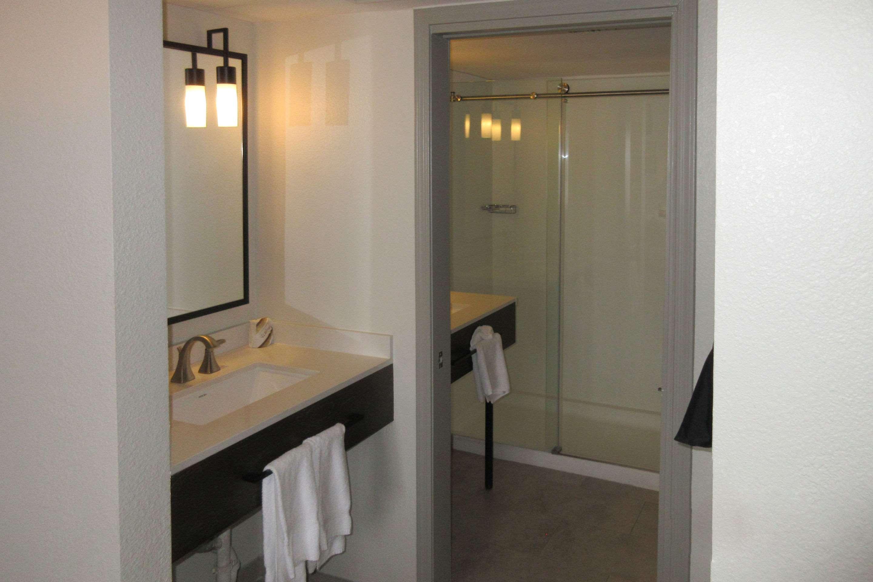 Windmill Suites Surprise - Phoenix, Ascend Hotel Collection Extérieur photo