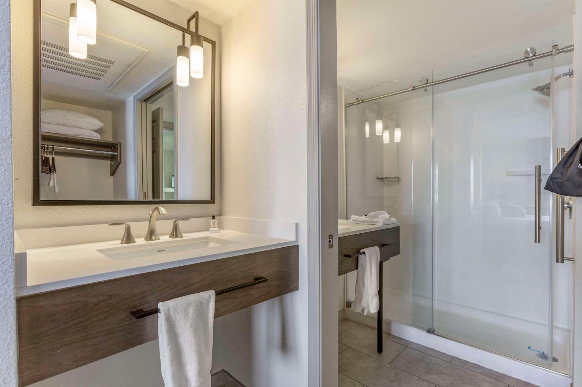 Windmill Suites Surprise - Phoenix, Ascend Hotel Collection Extérieur photo