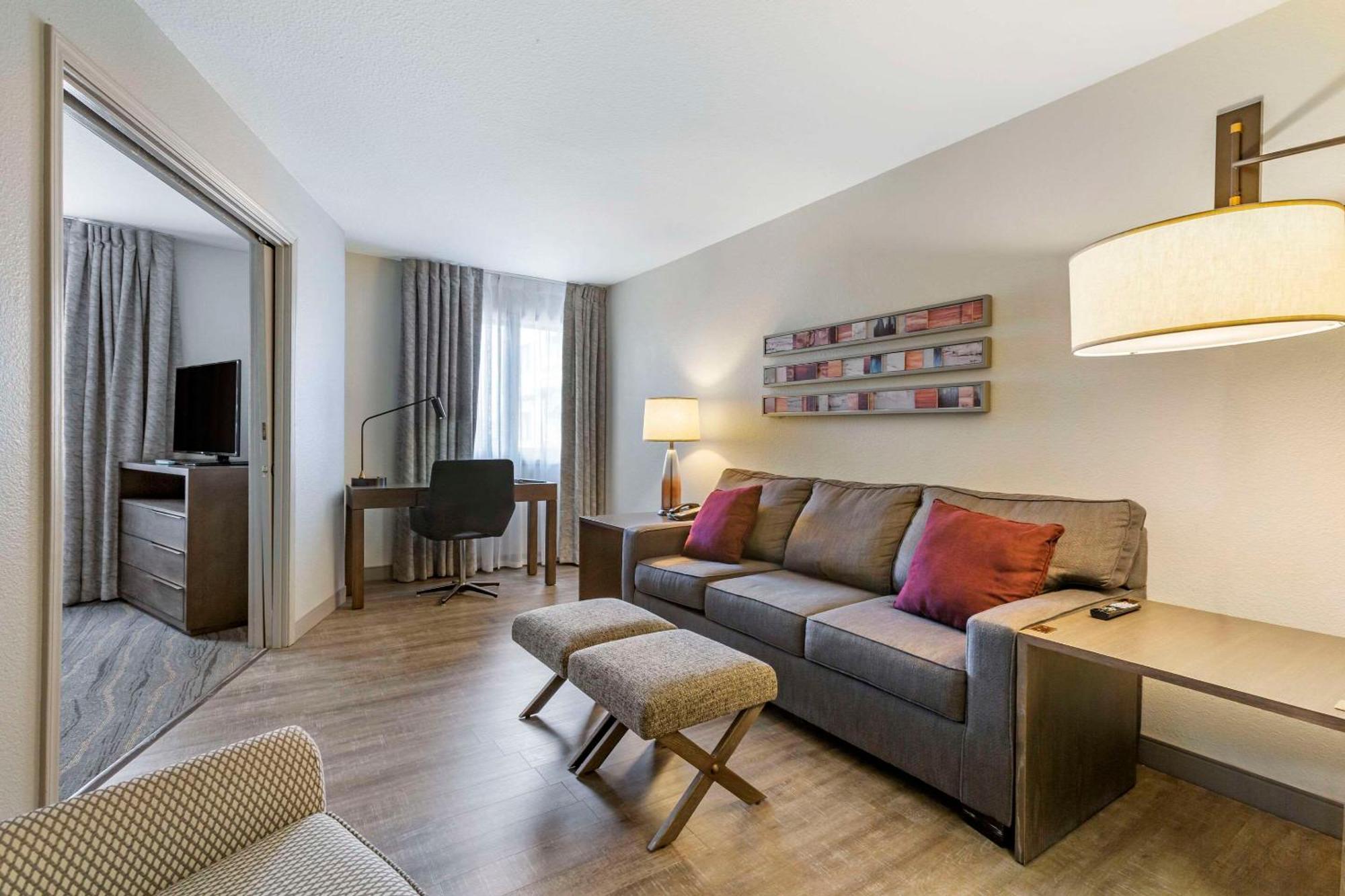 Windmill Suites Surprise - Phoenix, Ascend Hotel Collection Extérieur photo