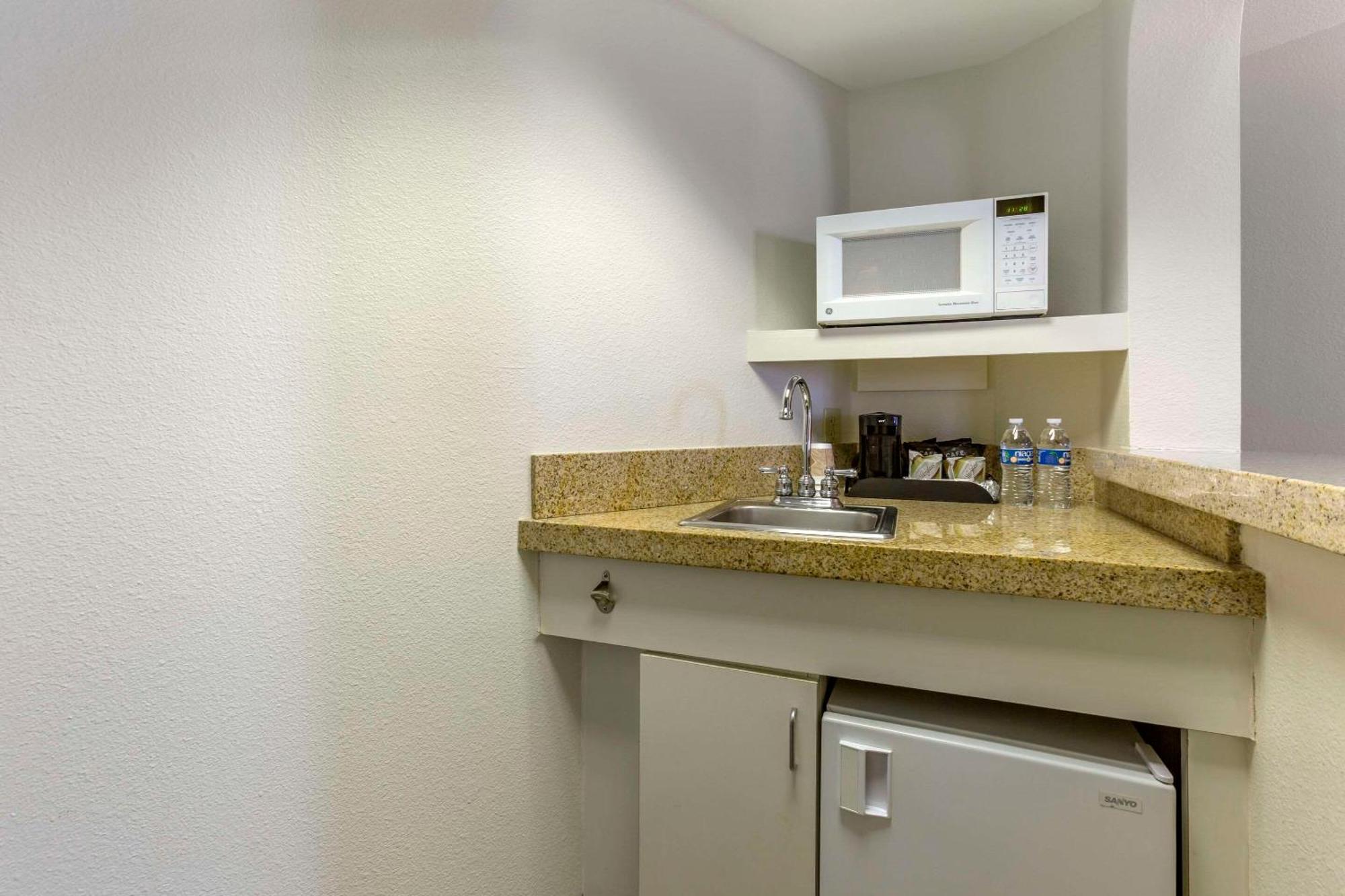 Windmill Suites Surprise - Phoenix, Ascend Hotel Collection Extérieur photo