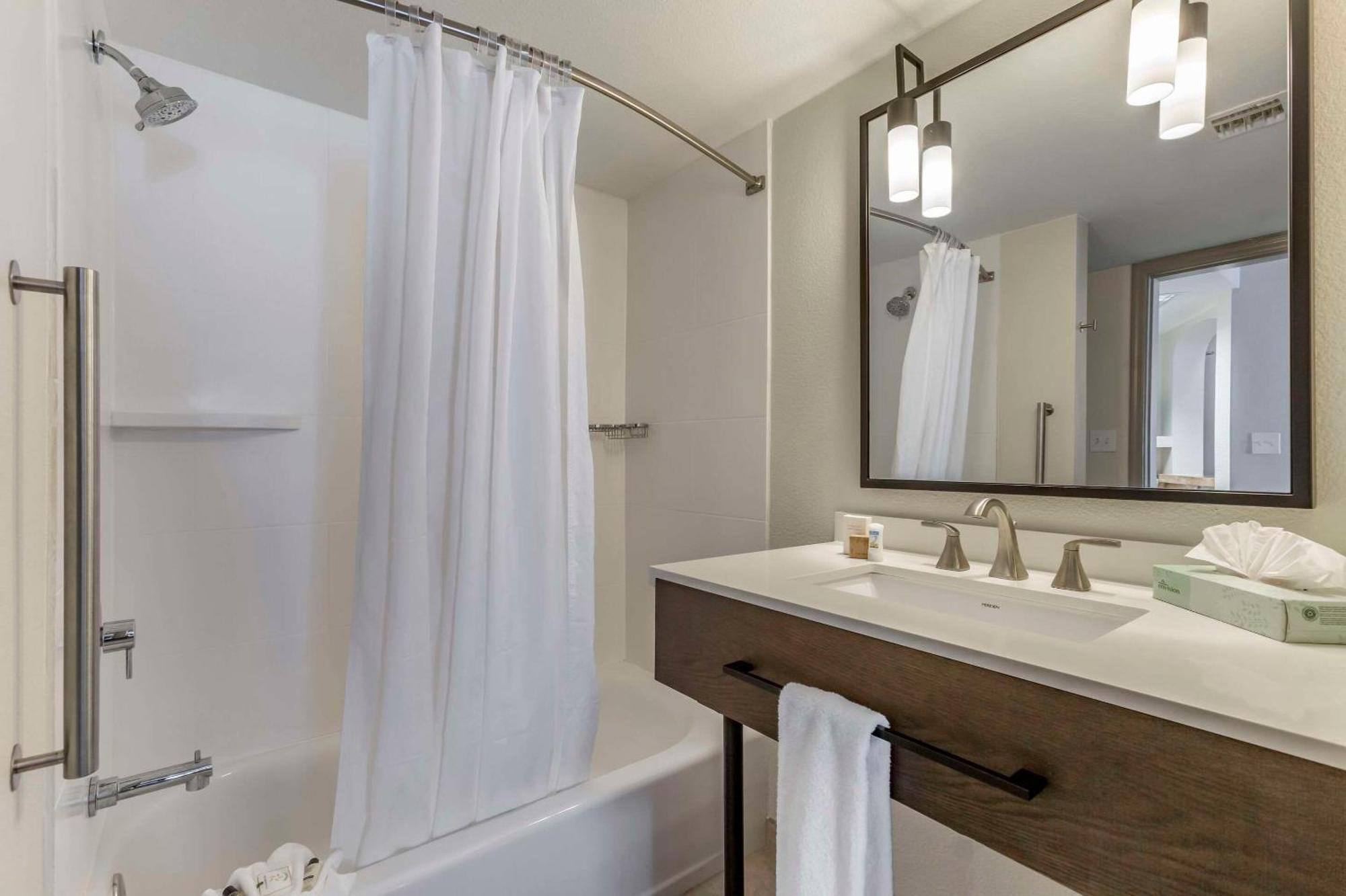 Windmill Suites Surprise - Phoenix, Ascend Hotel Collection Extérieur photo