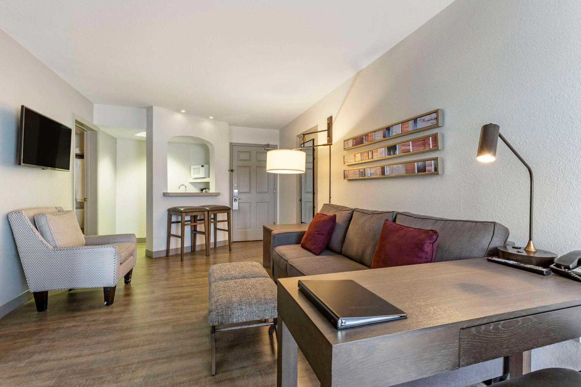 Windmill Suites Surprise - Phoenix, Ascend Hotel Collection Extérieur photo