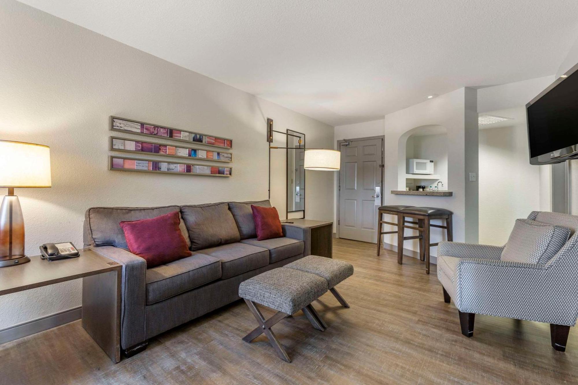 Windmill Suites Surprise - Phoenix, Ascend Hotel Collection Extérieur photo
